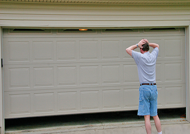 When You Should Repair Your Garage Door